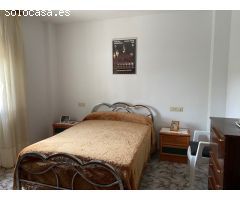 CASA SITUADA EN TOCÓN CON AMPLIAS SUPERFICIES Y MUCHAS POSIBILIDADES !!!!