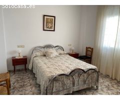 CASA SITUADA EN TOCÓN CON AMPLIAS SUPERFICIES Y MUCHAS POSIBILIDADES !!!!