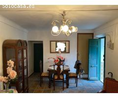 CORTIJO RURAL SITUADA EN ZONA TRANQUILA DE LOJA CON 1.400M² DE SUPERFICIE DE TERRENO Y VIVIENDA !!!