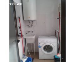 VENTA DE PISO MUY LUMINOSO, BUENAS VISTAS Y AMPLIAS SUPERFICIES EN ZONA PISCINA PUBLICA.