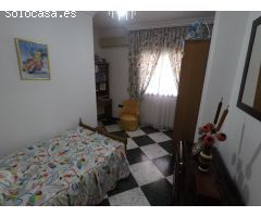 VENTA DE CASA EN ZONA REDONDA SUR, CONSTA DE 127M2  BUENAS Y AMPLIAS  DISTRIBUCIONES.