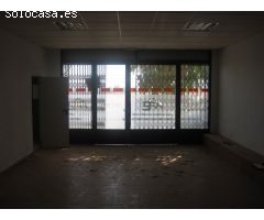 LOCAL COMERCIAL EN BAJO CON 210M2 DE SUPERFICIE. ZONA CENTRICA  DE MORALEDA  DE ZAFAYONA.