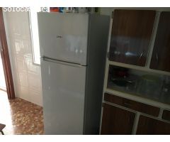 VENTA DE CASA UNIFAMILIAR COMPUESTA POR 5 DORMITORIOS, 2 BAÑOS, GARAJE, TRASTERO Y TERRAZA EN SALAR.