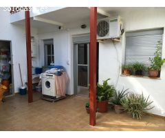 VENTA DE CASA UNIFAMILIAR COMPUESTA POR 5 DORMITORIOS, 2 BAÑOS, GARAJE, TRASTERO Y TERRAZA EN SALAR.