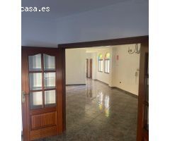 ESPECTACULAR PISO SITUADO EN PLENO CENTRO DEL PUEBLO CON AMPLIAS ESTANCIA Y MUY LUMINOSO !!!