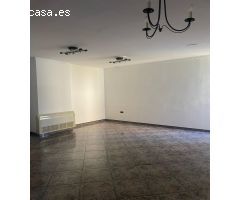ESPECTACULAR PISO SITUADO EN PLENO CENTRO DEL PUEBLO CON AMPLIAS ESTANCIA Y MUY LUMINOSO !!!