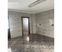 ESPECTACULAR PISO SITUADO EN PLENO CENTRO DEL PUEBLO CON AMPLIAS ESTANCIA Y MUY LUMINOSO !!!