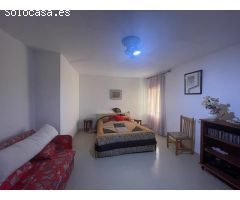 CASA DE PUEBLO SITUADA EN EL TURRO -  CACÍN, CON AMPLIAS SUPERFICIES
