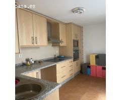 PISO SITUADO EN LA ZONA DE LA REDONDA NORTE, TRES AMPLIOS DORMITORIOS Y PLAZA DE GARAJE INCLUIDA !!