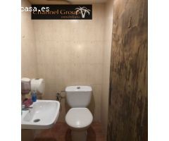 SE VENDE LOCAL COMERCIAL MUY CENTRICO