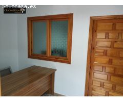 SE ALQUILA LOCAL A PIE DE CALLE PARA ENTRAR