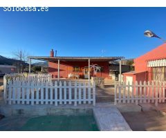 SE VENDE CASA DE CAMPO, ZONA LA CANALOSA !!!!