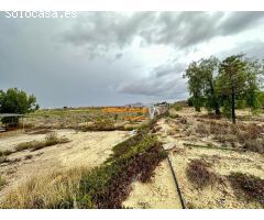 SE VENDE TERRENO DE 14900 M2, CON LUZ Y AGUA, ZONA NOVELDA !!!