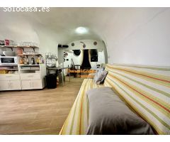 SE VENDE CASA CUEVA, ZONA LA ROMANA