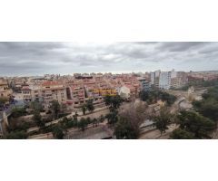 SE VENDE MAGNIFICA VIVIENDA CON VISTAS AL RIO !!!!