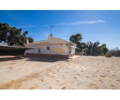 SE VENDE MARAVILLOSO CHALET EN URBANIZACIÓN BUENOS AIRES EN ELCHE!!