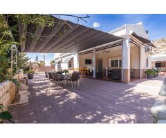 SE VENDE MARAVILLOSO CHALET EN URBANIZACIÓN BUENOS AIRES EN ELCHE!!
