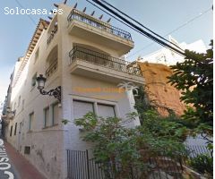 Oportunidad Única! Venta de Edificio de Tres Plantas en el Centro de Benidorm, Zona del  Castillo