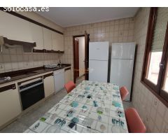 SE ALQUILA HABITACIONES- POR HABITACIONES- PISO ZONA PISOS AZULES