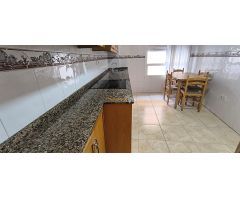 ¡Gran oportunidad en Elche! Venta de vivienda ENTRESUELO en la zona de Pisos Azules.