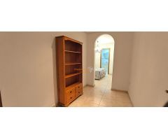 ¡Gran oportunidad en Elche! Venta de vivienda ENTRESUELO en la zona de Pisos Azules.