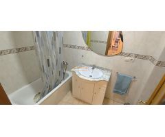 ¡Gran oportunidad en Elche! Venta de vivienda ENTRESUELO en la zona de Pisos Azules.