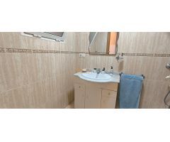 ¡Gran oportunidad en Elche! Venta de vivienda ENTRESUELO en la zona de Pisos Azules.