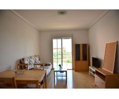 Luminoso apartamento con vistas al mar y al puerto en Torrevieja, zona Playa Acequión