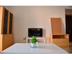 Luminoso apartamento con vistas al mar y al puerto en Torrevieja, zona Playa Acequión