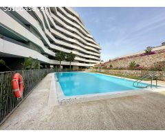 LUJOSO ÁTICO EN VENTA EN PAU5 CON TERRAZA DE 120M A 5 MIN DE LA PLAYA DE SAN JUAN!!