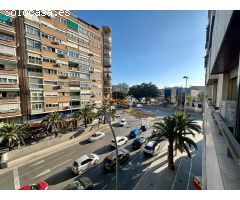 SE ALQUILA PISO EN EL CENTRO DE ALICANTE JUNTO LA ESTACIÓN DE TREN Y CORTE INGLÉS!