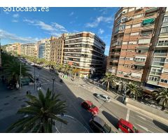 SE ALQUILA PISO EN EL CENTRO DE ALICANTE JUNTO LA ESTACIÓN DE TREN Y CORTE INGLÉS!