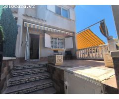 SE ALQUILA BUNGALOW 2 DORMITORIOS ESQUINA CON AMPLIA TERRAZA, URBANIZACIÓN BRISAMAR GRAN ALACANT !!!