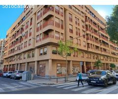 LOCAL COMERCIAL A PIE DE CALLE