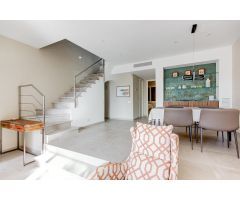 CASA ADOSADA EN VENTA EN SITGES - LEVANTINA