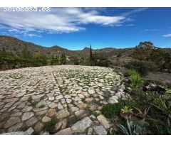 GRAN OPORTUNIDAD DE COMPRA DE PRECIOSA CASA RUSTICA EN ENTORNO ENVIDIABLE