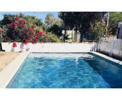 Chalet con terreno y piscina propia en Marchuquera