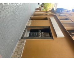 Local comercial en lloguer al Carrer Urgell de Manresa.