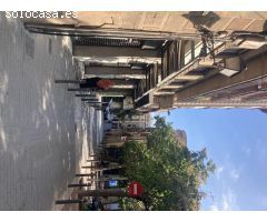 Local comercial en lloguer al Carrer Urgell de Manresa.