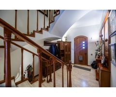ESPECTACULAR CASA SEÑORIAL CON MÁS DE 8 M DE FACHADA EN EL CORAZÓN DE LA CIUDAD.