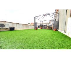 CASA CON TERRAZA, PATIO Y AMPLIO GARAJE EN LA CREU DE BARBERÀ