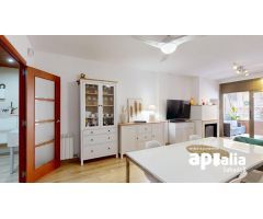 PISO DE 4 HABITACIONES CON BALCÓN EN BARBERÀ DEL VALLÈS