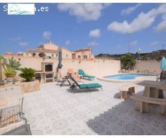 Villa en Venta en Benijófar, Alicante