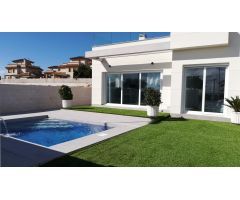 Villa de 3 dormitorios con piscina privada en La Herrada, Los Montesinos