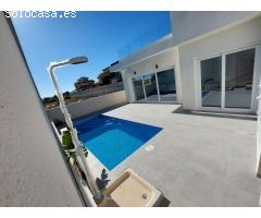 Villa de 3 dormitorios con piscina privada en La Herrada, Los Montesinos