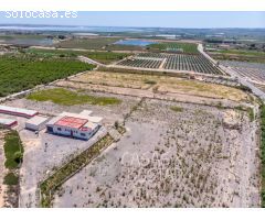 ¡Inversión Única! Finca Rústica en Los Montesinos con Vistas Panorámicas a la Laguna Rosa