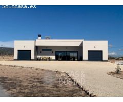 VILLAS DE OBRA NUEVA EN PINOSO