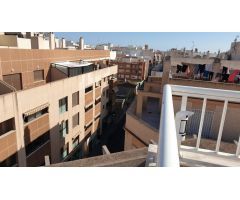 ÁTICO EN ESQUINA CON ENORME TERRAZA EN TORREVIEJA!!!