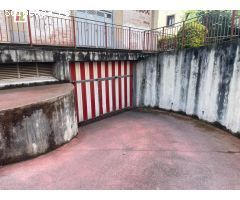 parcela de garaje en Larbasterra a 3 minutos andando del metro de Sopela.