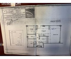 Loonja comercial, con posibilidad de hacer una vivienda.